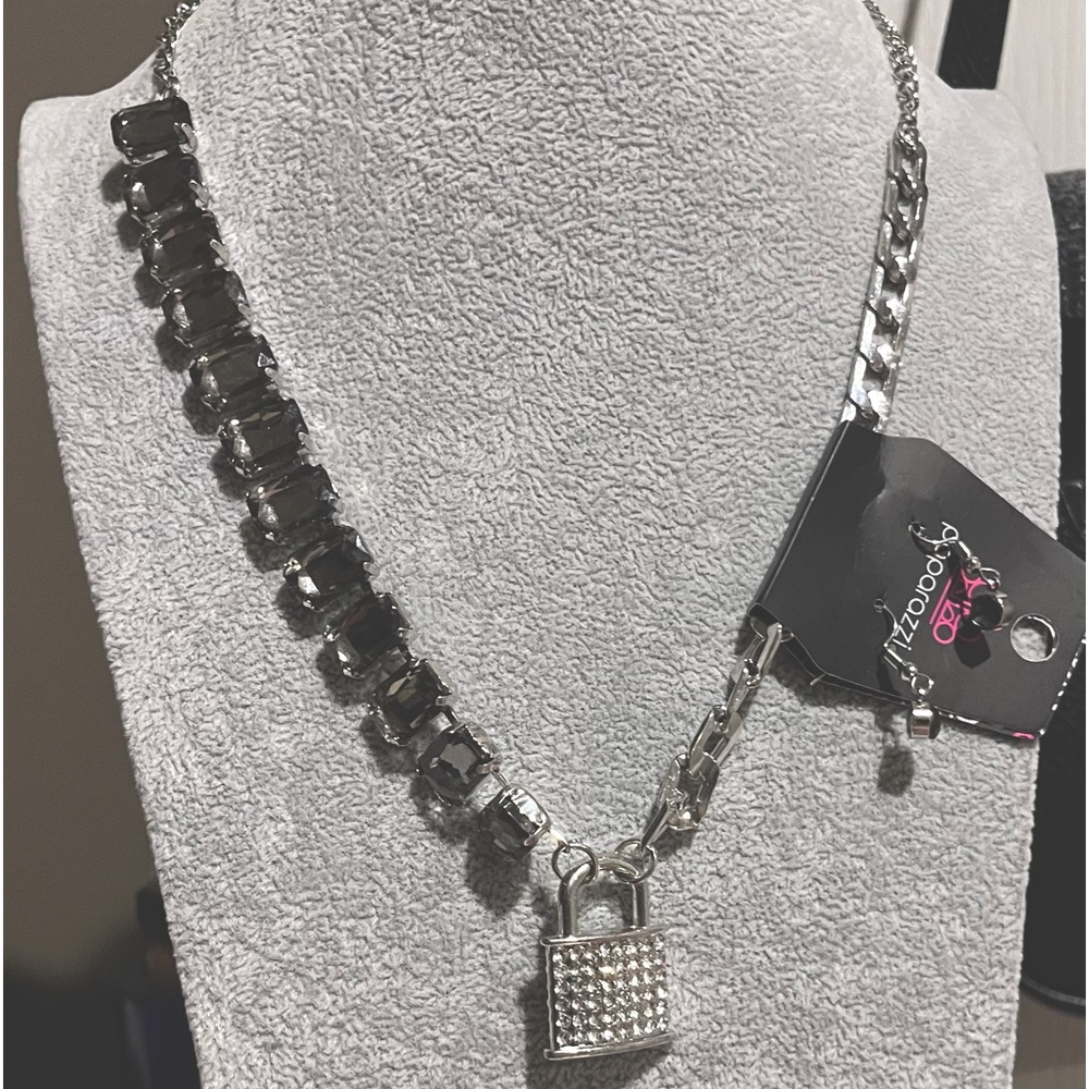 Paparazzi Necklace only one left